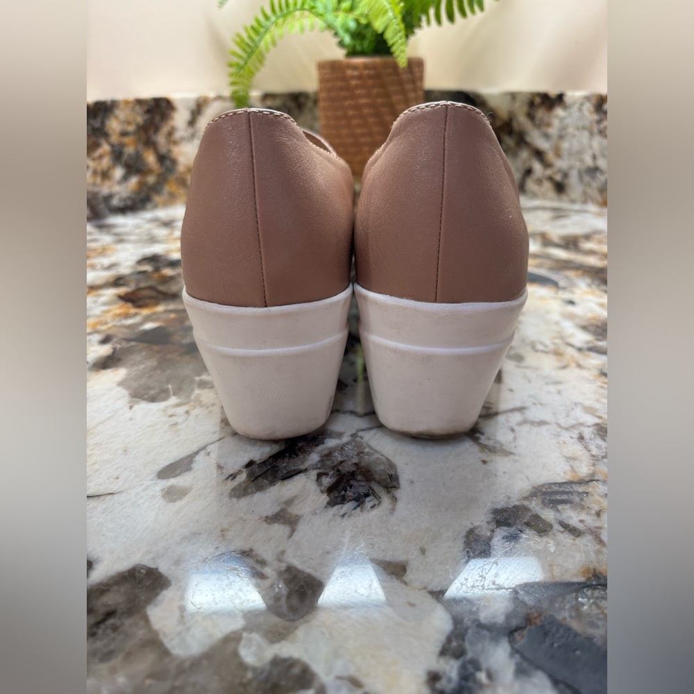 Naturalizer Women's Blush Slip-On Loafers - Picture 6 of 10